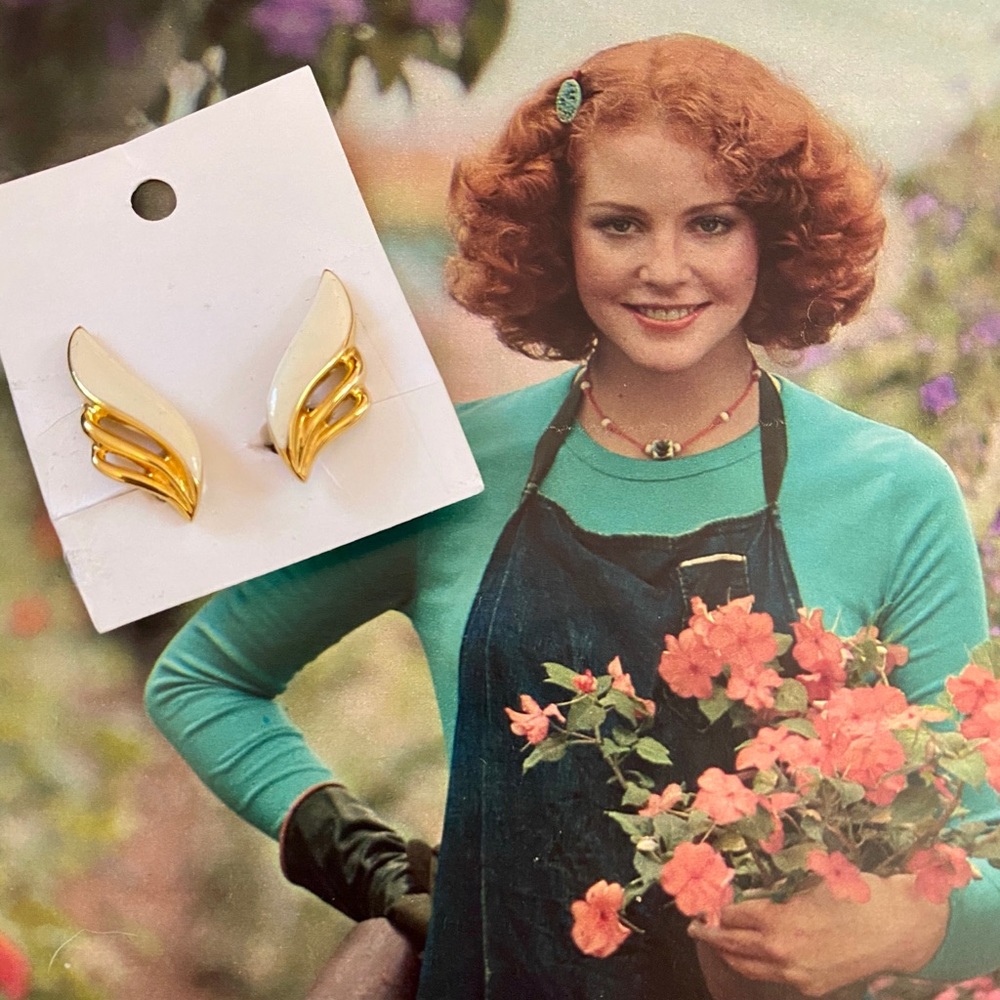 Vintage 1980s earrings (Monet)